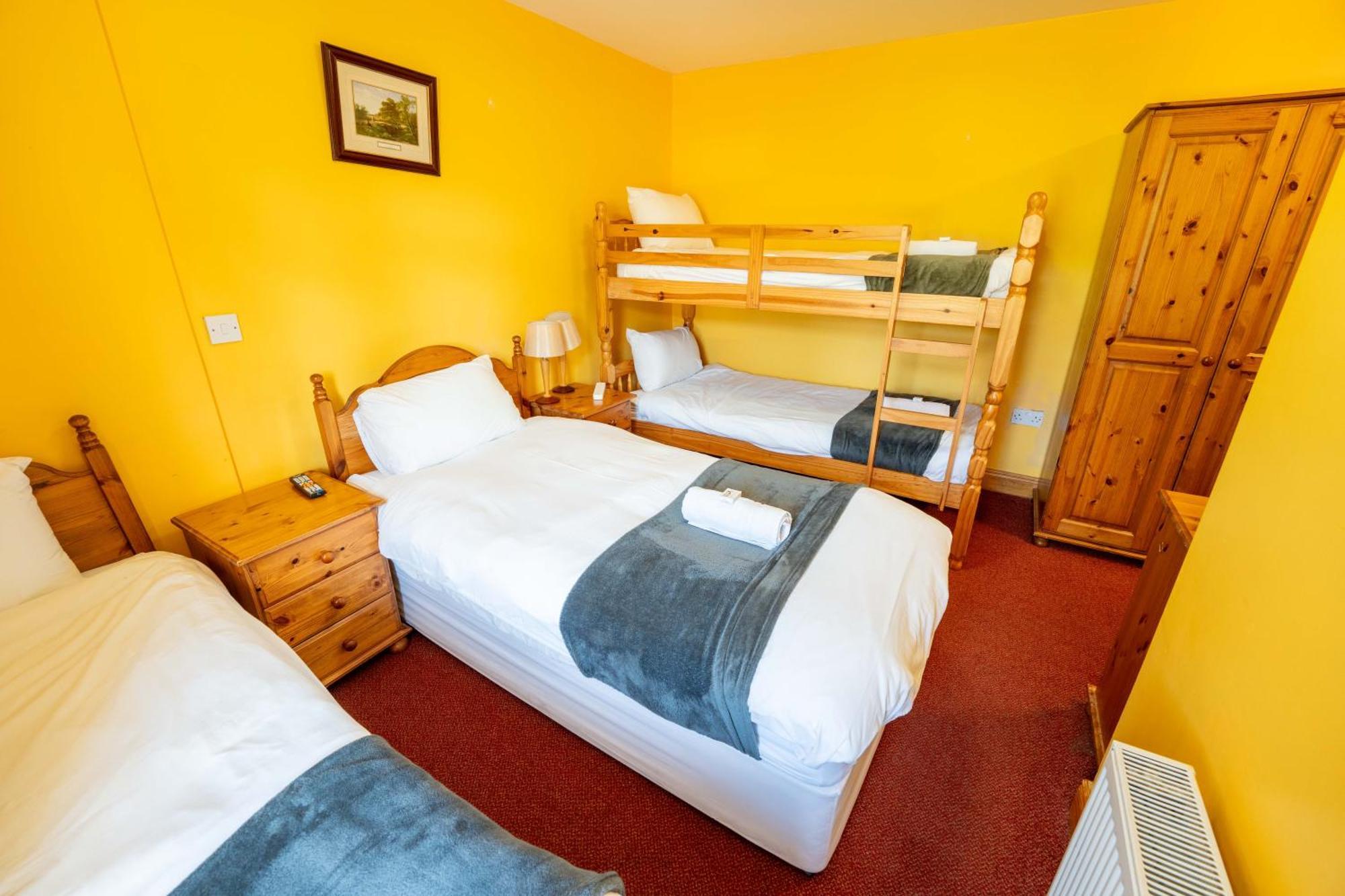 Hotel Aras Ghleann Cholm Cille Glencolumbkille Exterior foto