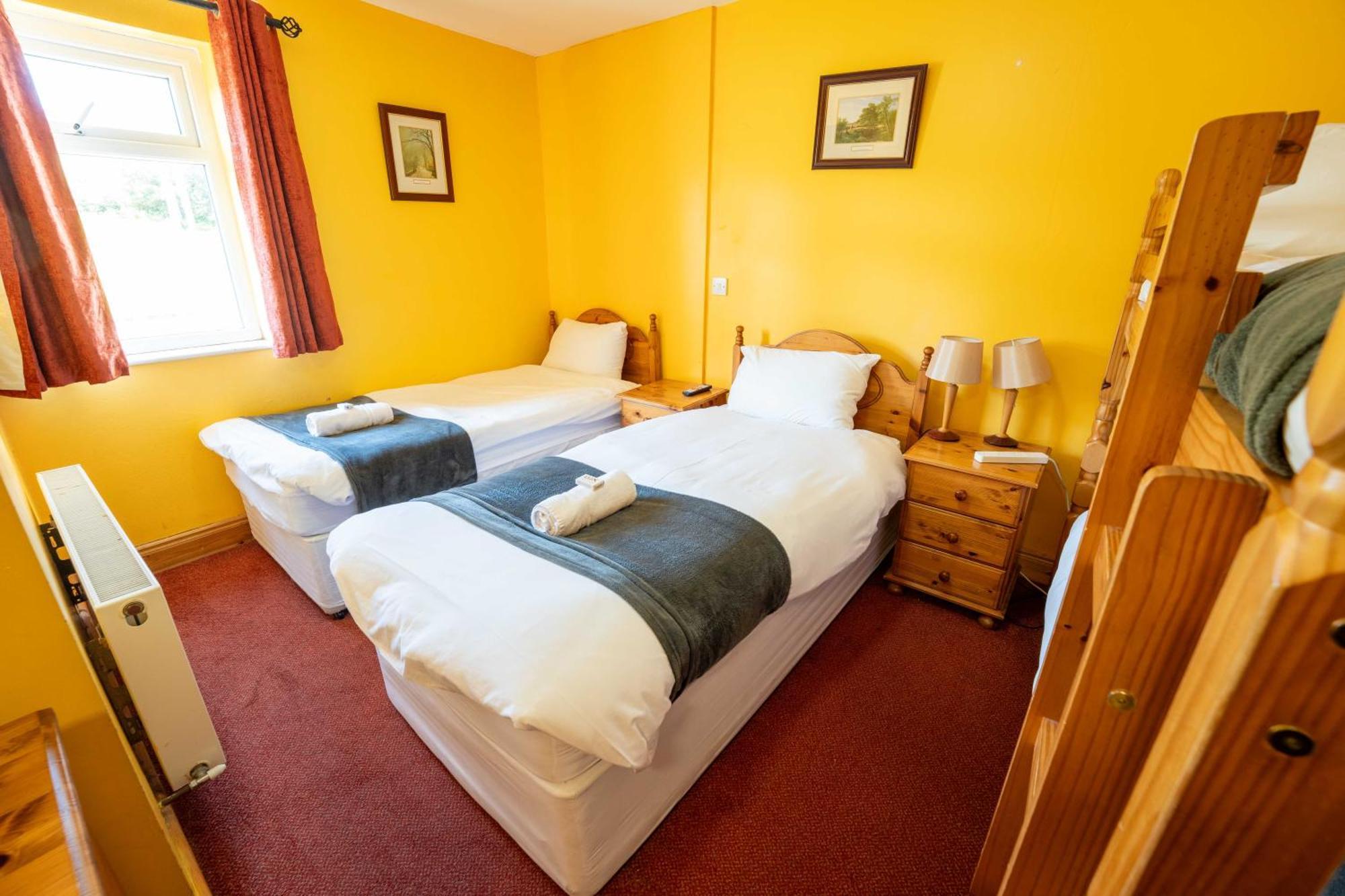 Hotel Aras Ghleann Cholm Cille Glencolumbkille Exterior foto
